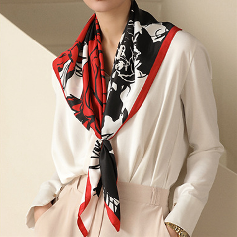 Quà tặng 20/10 cho sếp nữ, vợ, cô giáo, giáo viên nữ, mẹ và bạn gái, người yêu nữ quà tặng khăn quàng choàng cổ lụa vuông cao cấp cho nữ văn phòng sở đẹp họa tiết hoa hồng màu đỏ LAGU Khăn Phụ Kiện - K9043