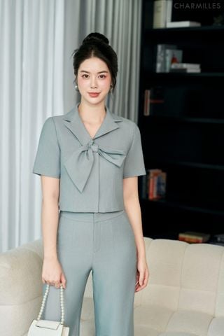 Áo cổ bẻ đính nơ