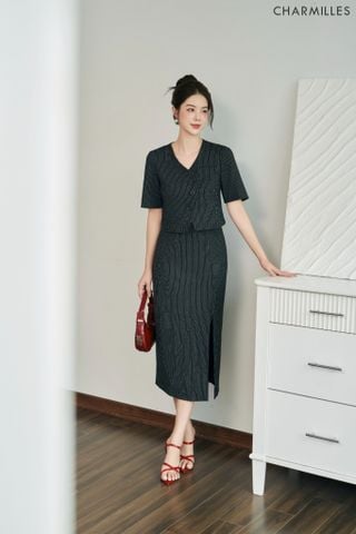 Chân váy sẻ gấu