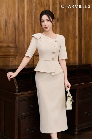 Chân váy sẻ gấu