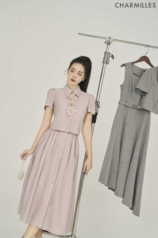 Chân váy xếp ly dáng xòe
