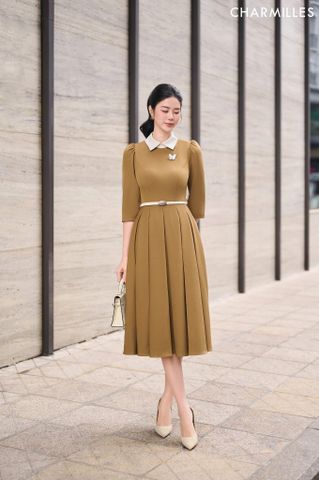 Đầm xếp ly phối cổ