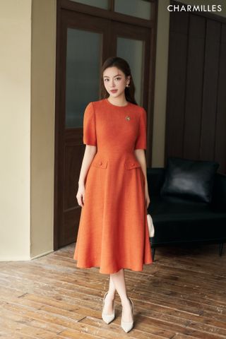 Đầm tiểu thư phối túi nắp