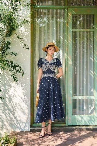 Đầm cổng sở phối zen trắng