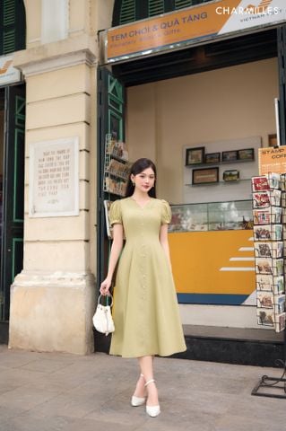 Đầm tay bồng thêu hoa ngực