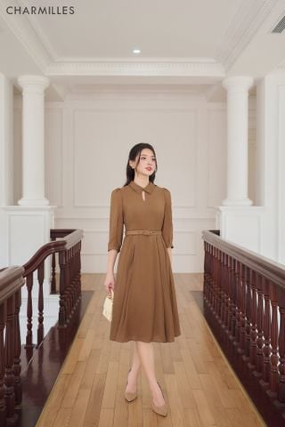 Đầm tơ cổ đính cườm