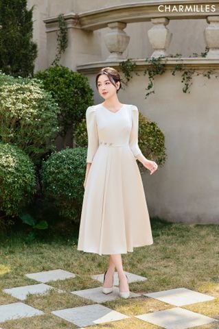 Đầm xếp ly đính charm eo