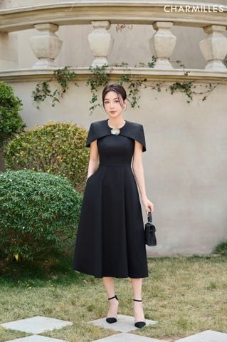 Đầm phủ vai