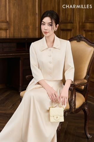 Vest cổ đính ngọc
