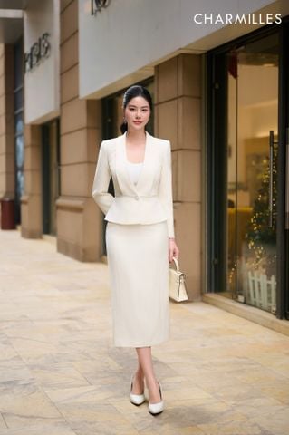 Chân váy sẻ gấu