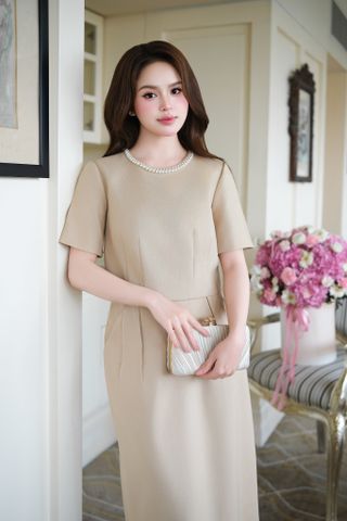 Áo kiểu cổ đính