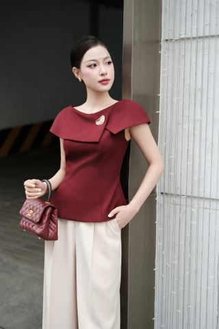 Áo phủ vạt đính hoa