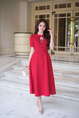 Đầm midi cổ bèo