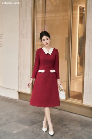 Đầm cổ phối đính charm cổ