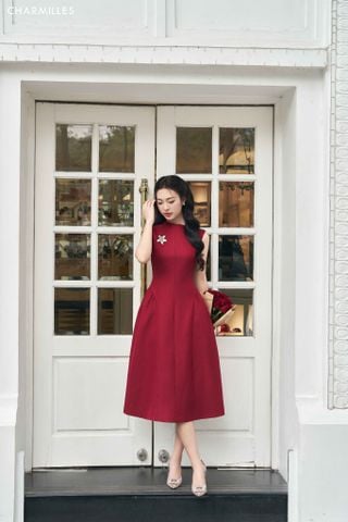 Đầm eo nhún đính hoa ngực