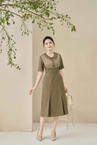 Đầm kẻ caro phối khuy