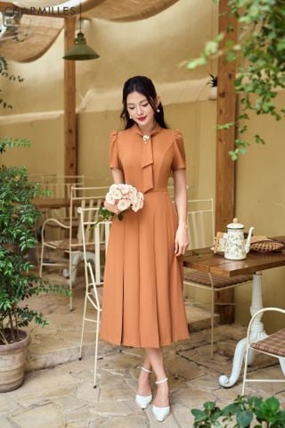 Đầm hoa cổ vắt