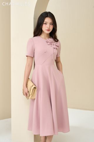 Đầm cổ tròn đính hoa