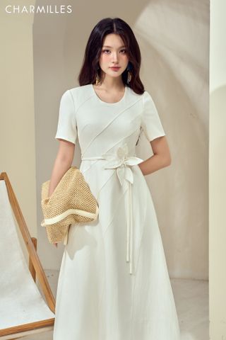 Đầm đính hoa eo