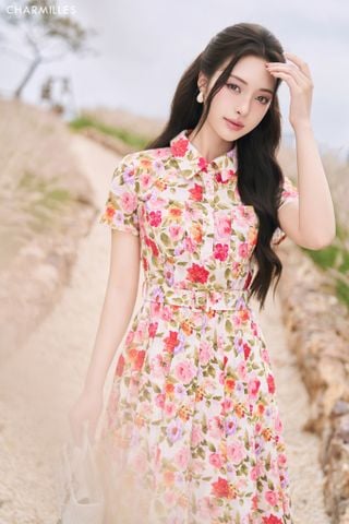 Đầm xếp ly phối hoạ tiết hoa