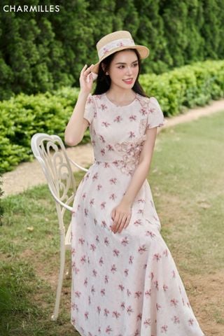 Đầm xòe eo thêu hoa