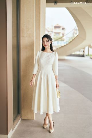 Đầm đính cổ cườm