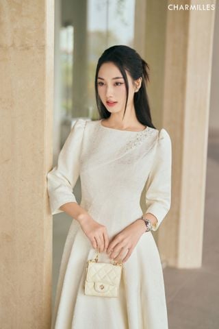 Đầm đính cổ cườm