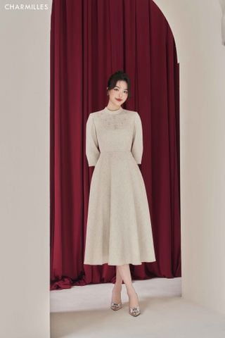 Đầm ngực đính cườm