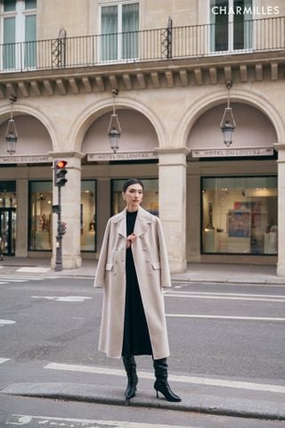 Manto túi nắp phối khuy ngọc