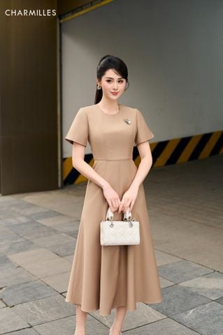 Đầm phối đột chỉ đính hoa ngực