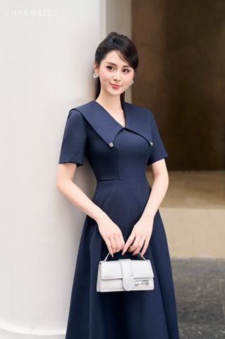 Đầm dáng xòe cổ cách điệu