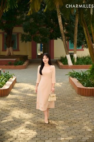 Đầm đính hoa gấu