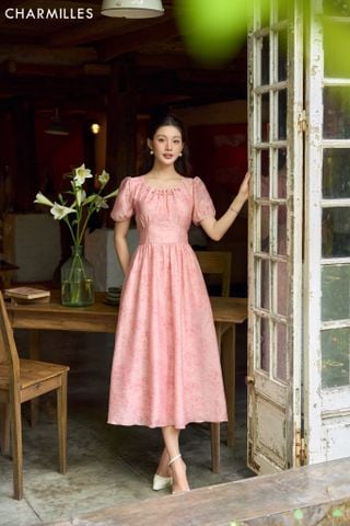 Đầm cổ xâu hạt