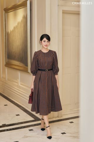 Đầm bổ trụ phối khuy sau