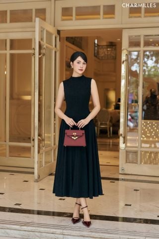 Đầm ren cổ tàu