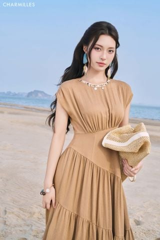 Đầm xếp ly cách điệu