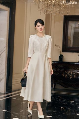 Đầm xòe cổ đính cườm