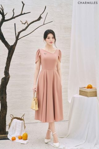 Đầm xếp ly cổ lệch