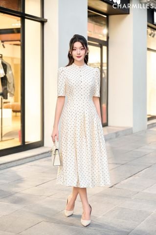 Đầm chấm bi nhún vai