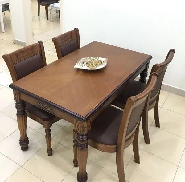 (SaLe sốc )Bàn Ăn Tân Cổ Điển 01 +4 ghế
