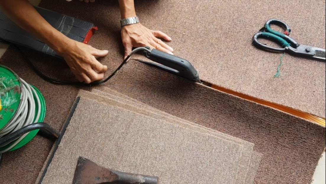  Bàn ủi nhiệt dùng nối thảm 