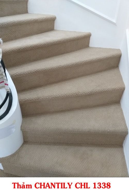  Trải thảm cầu thang nhà anh Hiếu quận 10 