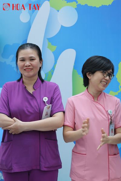 Đồng Phục Điều Dưỡng Bệnh Viện Quốc Tế Hạnh Phúc