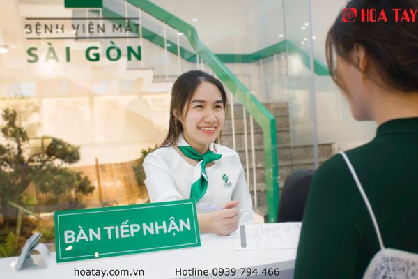 Đồng phục Lễ Tân Bệnh viện Mắt Sài Gòn