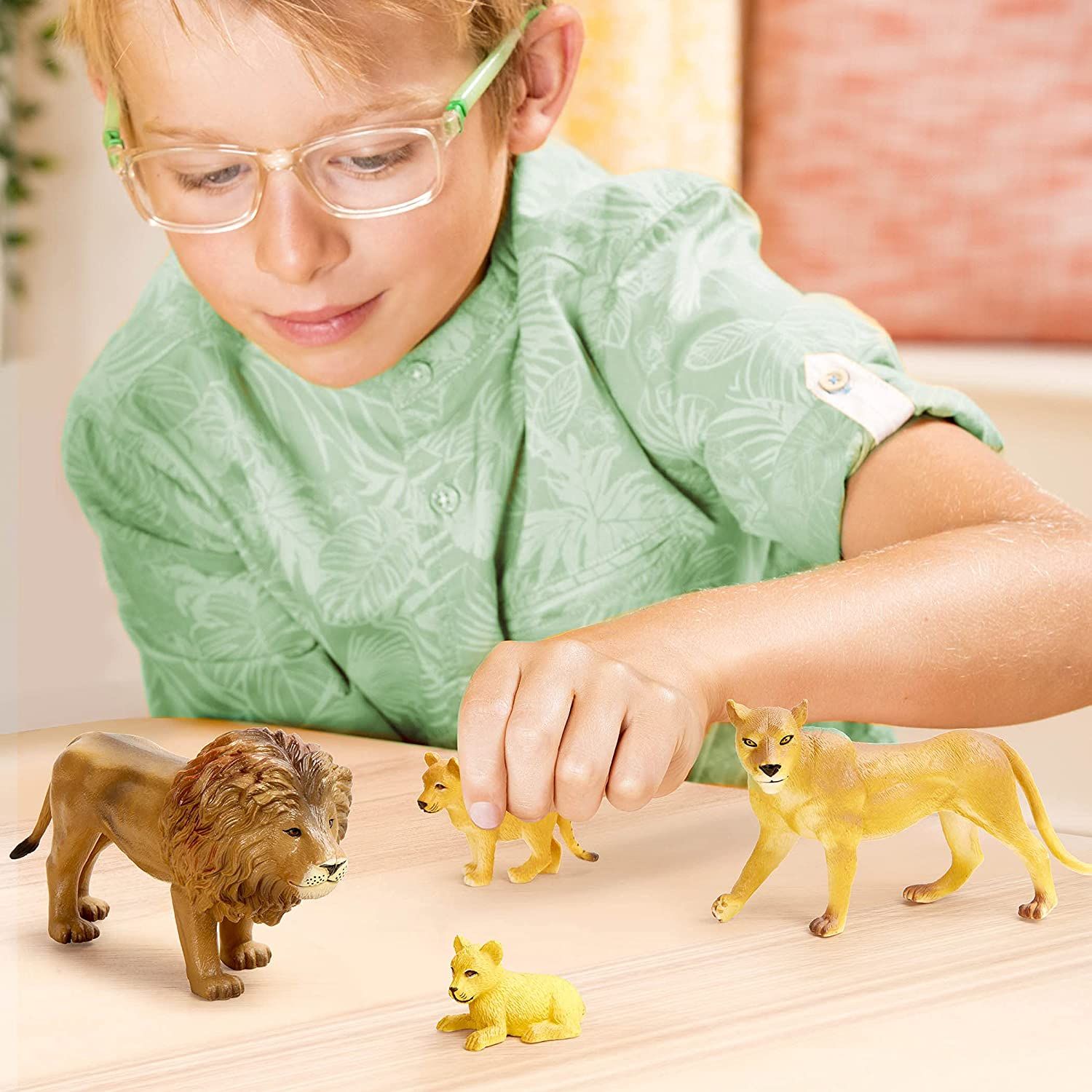 Gia đình Sư tử Terra