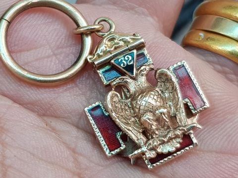  mặt dây chuyền masonic xưa vàng 10k hội tam điểm 