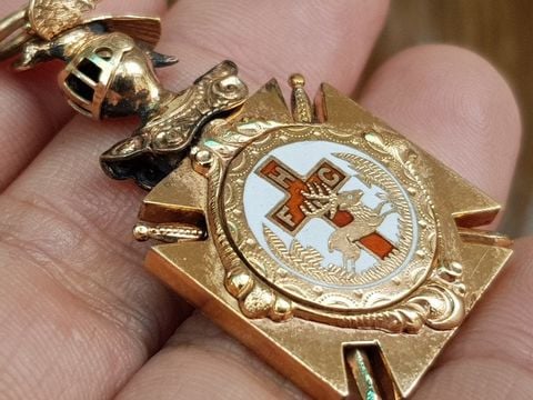  mặt dây chuyền Masonic FHC độc lạ ý nghĩa 