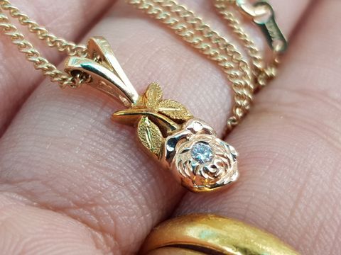  dây chuyền hoa hồng kim cương thiên nhiên vàng 14k 