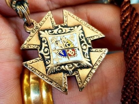  mặt dây chuyền hội tam điểm masonic vàng 8k 