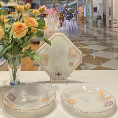 Set Đĩa Ngọt Ngào Hoạ Tiết Kẻ Vuông